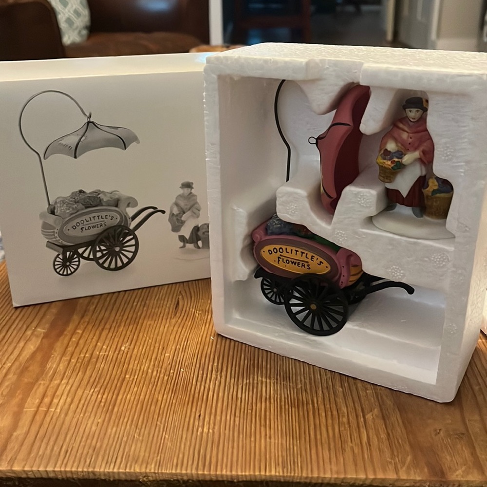 Dept 56 “Chelsea Market Flower Monger and Cart” set of hand painted accessories